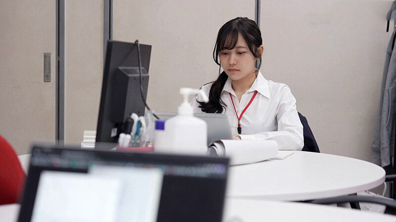 SDJS-202 Overtime with my cute colleague