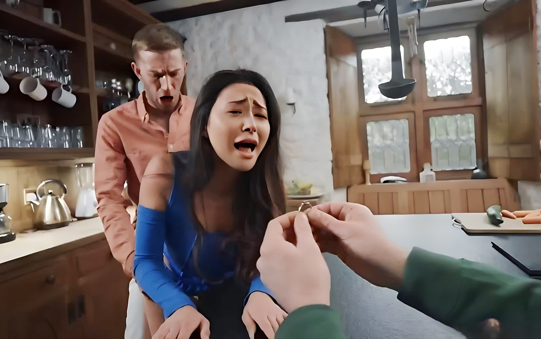 Ungeschicklichkeit gegenüber deiner besten Freundin, wenn dein Freund einen Heiratsantrag macht