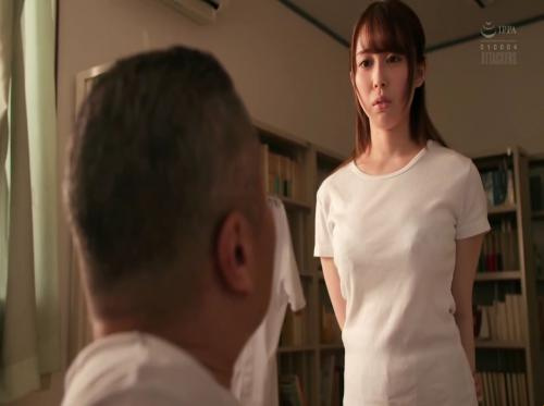 Ha violentato una studentessa quando l'ha sorpresa a fare sesso con il suo ragazzo