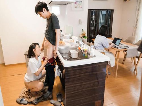 吸吮女婿的鸡巴...